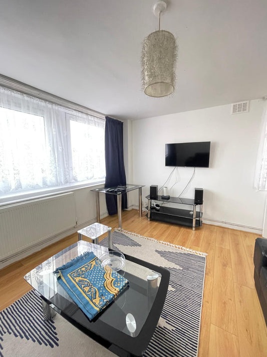 2 bedroom flat Parson House W2